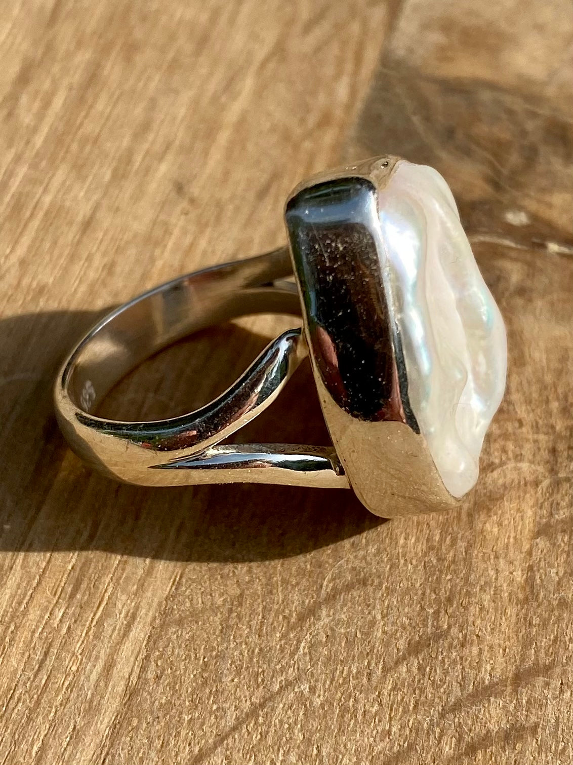 Ring I Pärlemor
